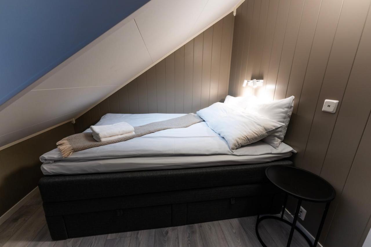 Tobiasbrygga Aparthotel Henningsvaer Exterior photo