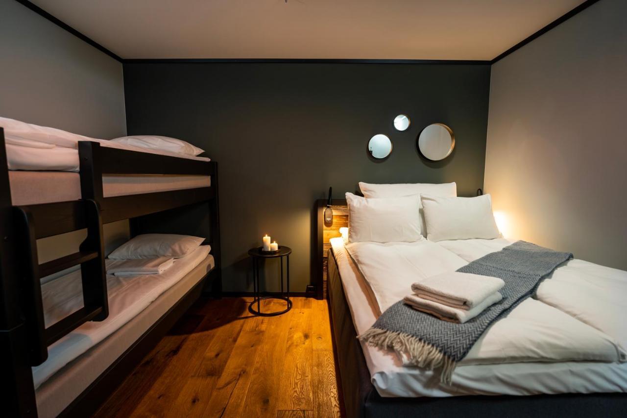 Tobiasbrygga Aparthotel Henningsvaer Exterior photo