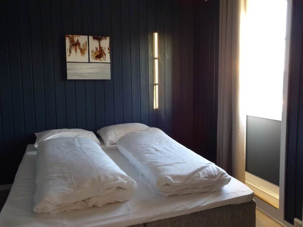 Tobiasbrygga Aparthotel Henningsvaer Exterior photo