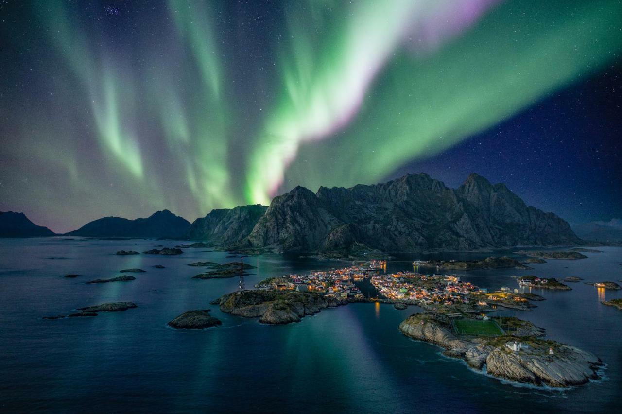 Tobiasbrygga Aparthotel Henningsvaer Exterior photo
